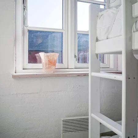 Apartamento 4 Person In Aakirkeby Åkirkeby