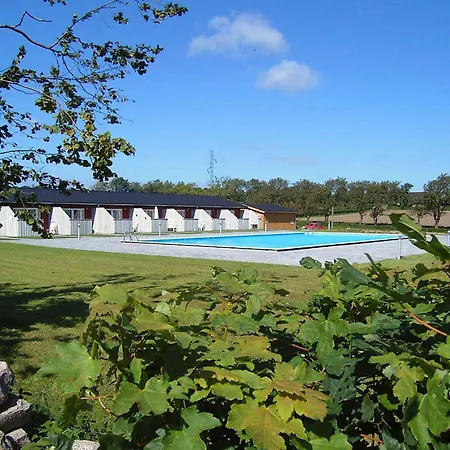 4 Person In Aakirkeby-by Traum