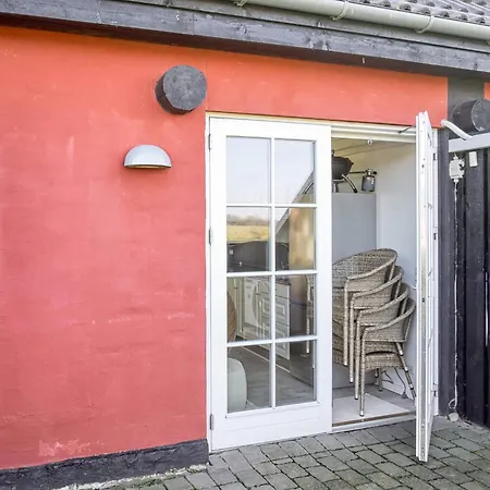 4 Person In Aakirkeby-by Traum Åkirkeby