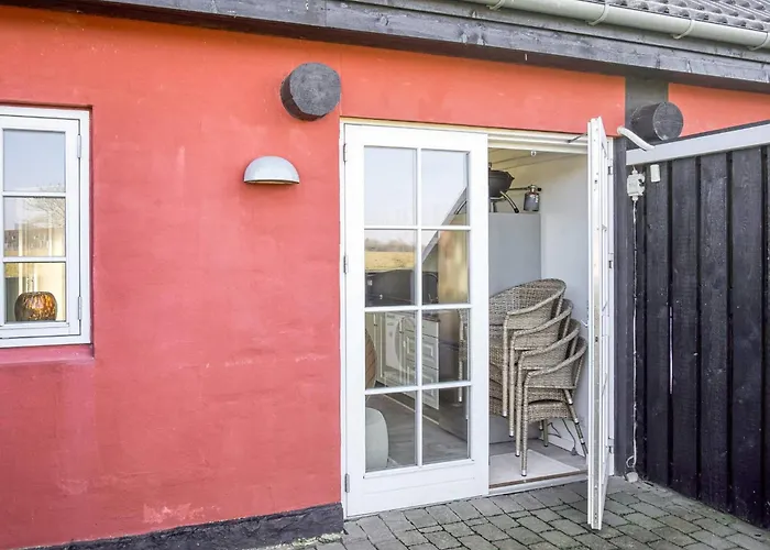 4 Person In Aakirkeby-by Traum Åkirkeby